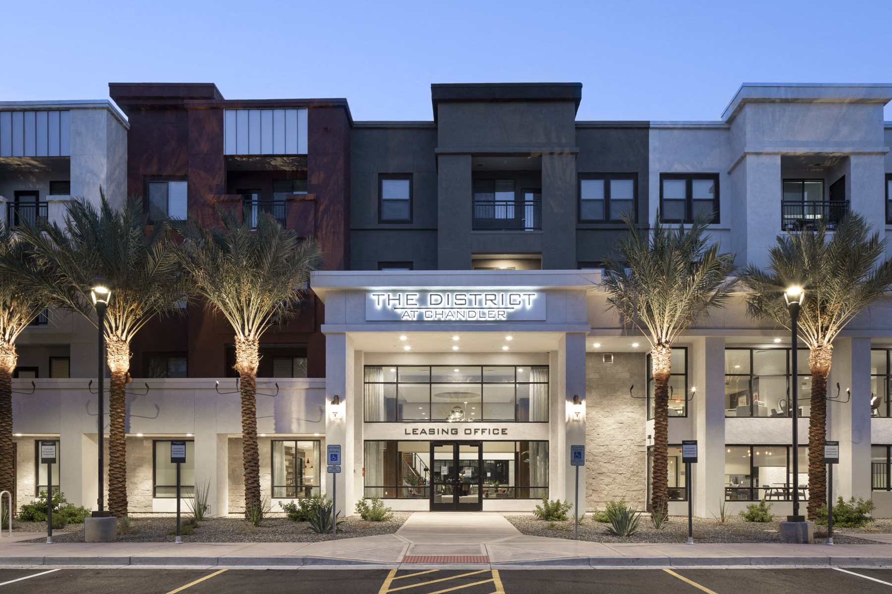 √ Apartments Near Chandler Mall